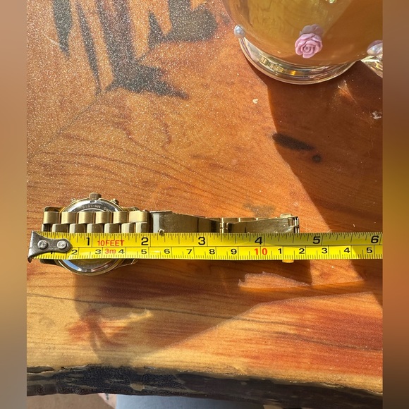 Michael Kors “Watch Hunger Stop” watch - Picture 7 of 8